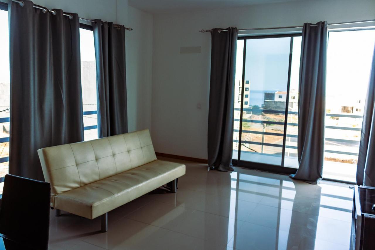 Beautiful And Brand New 2 Bedrooms Apartment/ Magnifico E Novo Apartamento T2 Praia Dış mekan fotoğraf